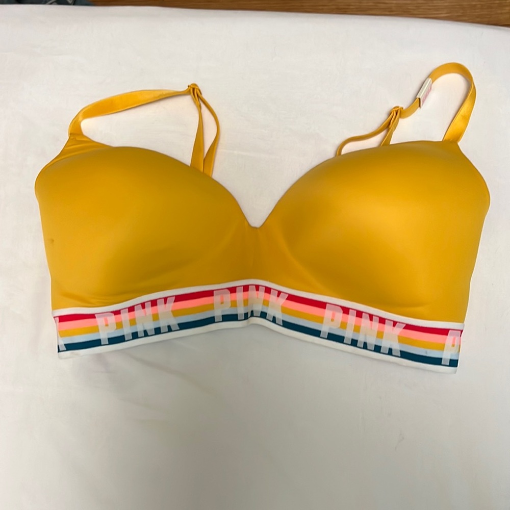 PINK
WEAR EVERYWHERE WIRELESS LIGHTLY LINED BRA 34DD MULTI